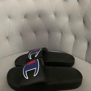 Champion Slides: Size Women’s 6